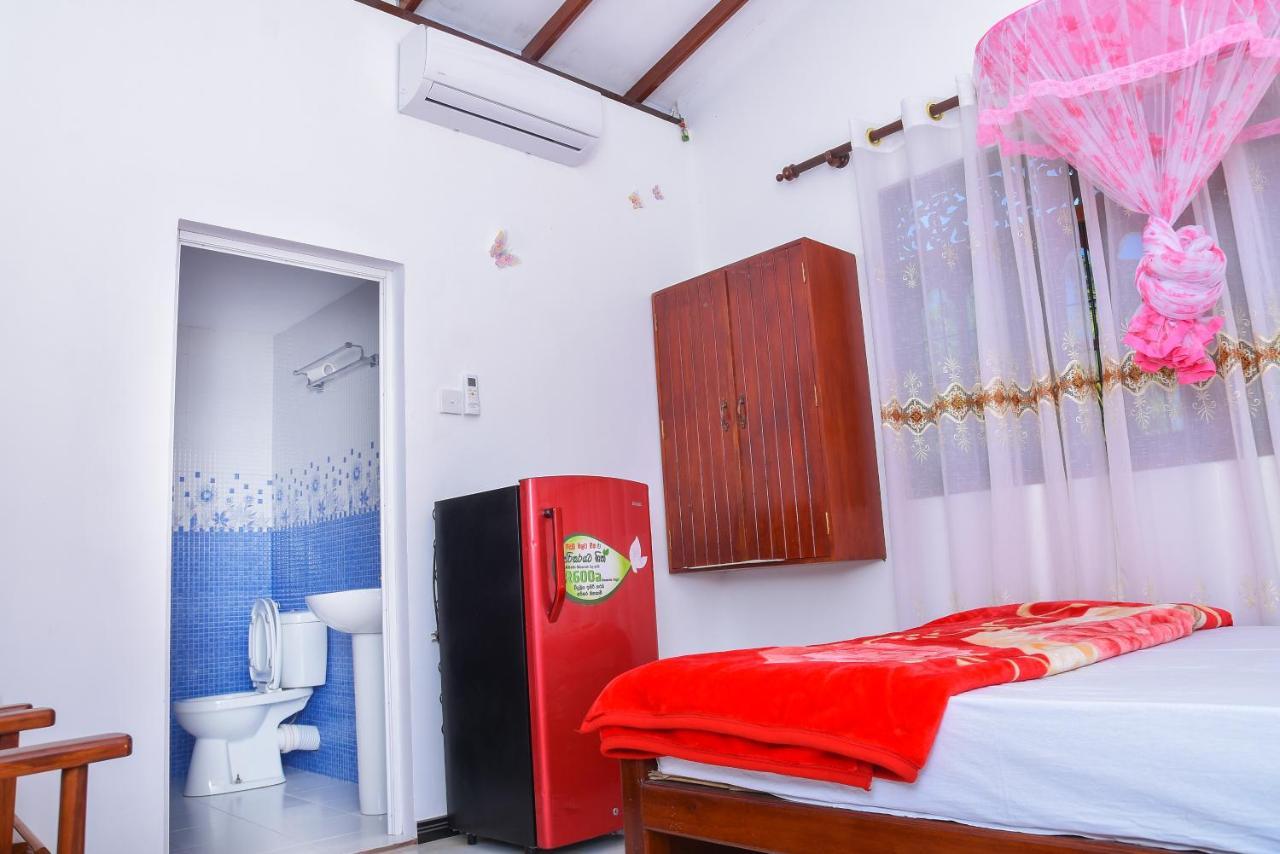 Rashmi Homestay Balapitiya Extérieur photo